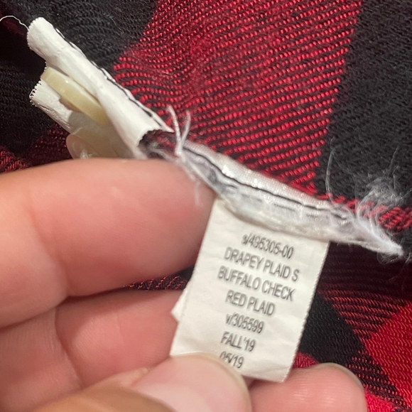 GAP Red and Black Checkered Men's Shirt - Picture 6 of 6